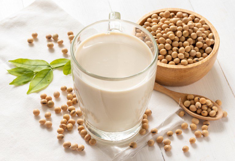 Sữa đậu nành có lợi cho phụ nữ trong giai đoạn mãn kinh