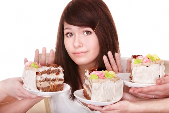 Hạn chế ăn đồ ngọt và chất béo để giảm áp lực mà thận phải gánh chịu