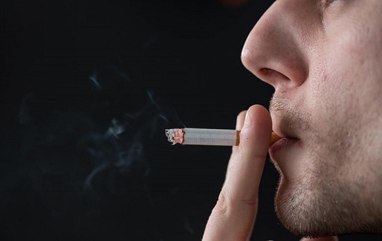 Thuốc lá làm tăng khả năng mắc yếu sinh lý ở nam giới