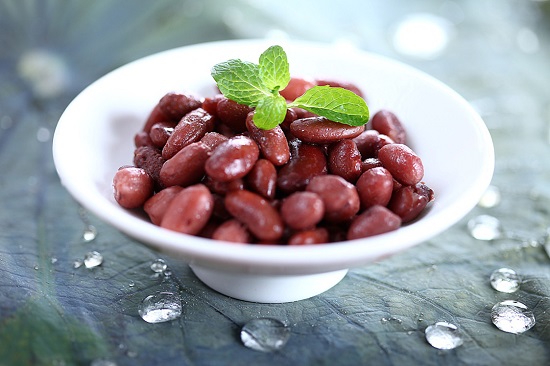 Đậu đỏ nấu với mề gà hỗ trợ điều trị sỏi thận