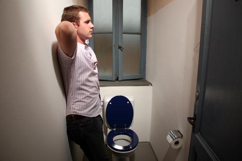 Tiểu đêm nhiều lần cũng là một trong những biểu hiện của thận yếu