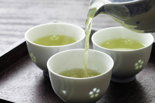 Uống trà xanh và các loại thảo dược giúp giảm nồng độ Creatinin hiệu quả